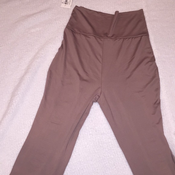 Stretchy mocha leggings small NWT studs/sequins - Picture 7 of 7